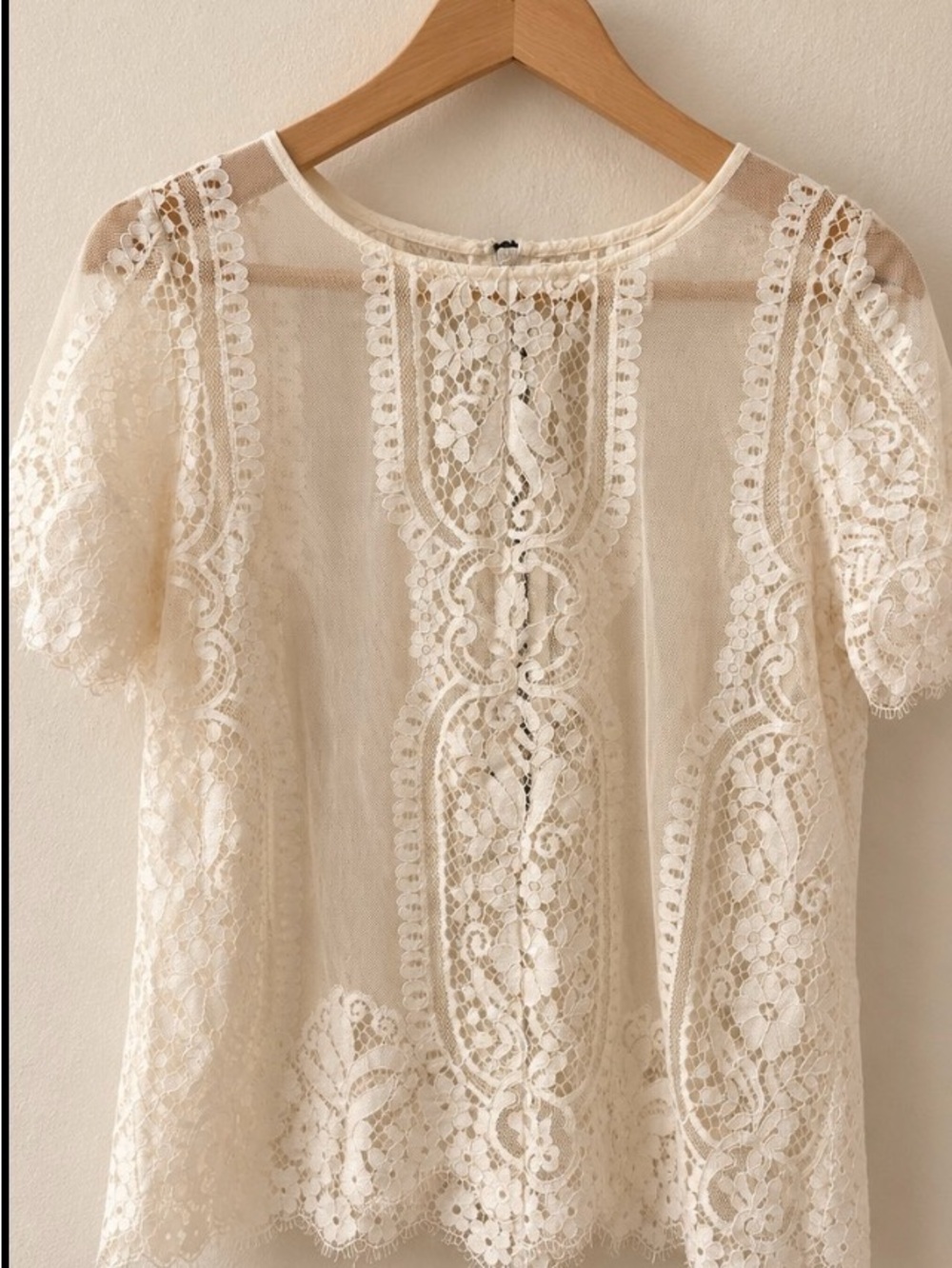 Forever 21 Ivory Lace Short Sleeve Blouse